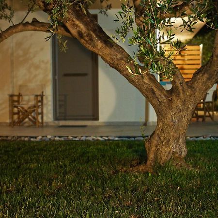 Lena Mare Aparthotel Chrani Bagian luar foto