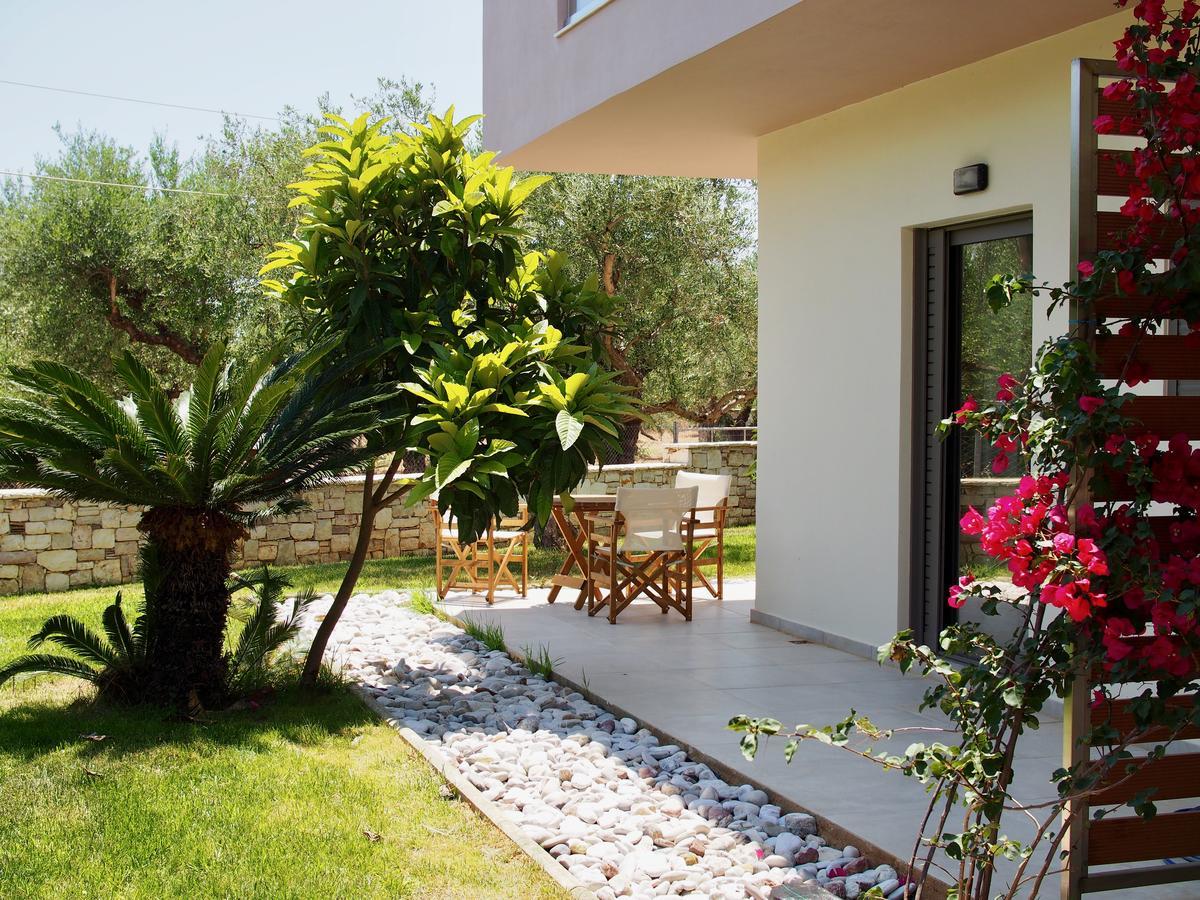 Lena Mare Aparthotel Chrani Bagian luar foto