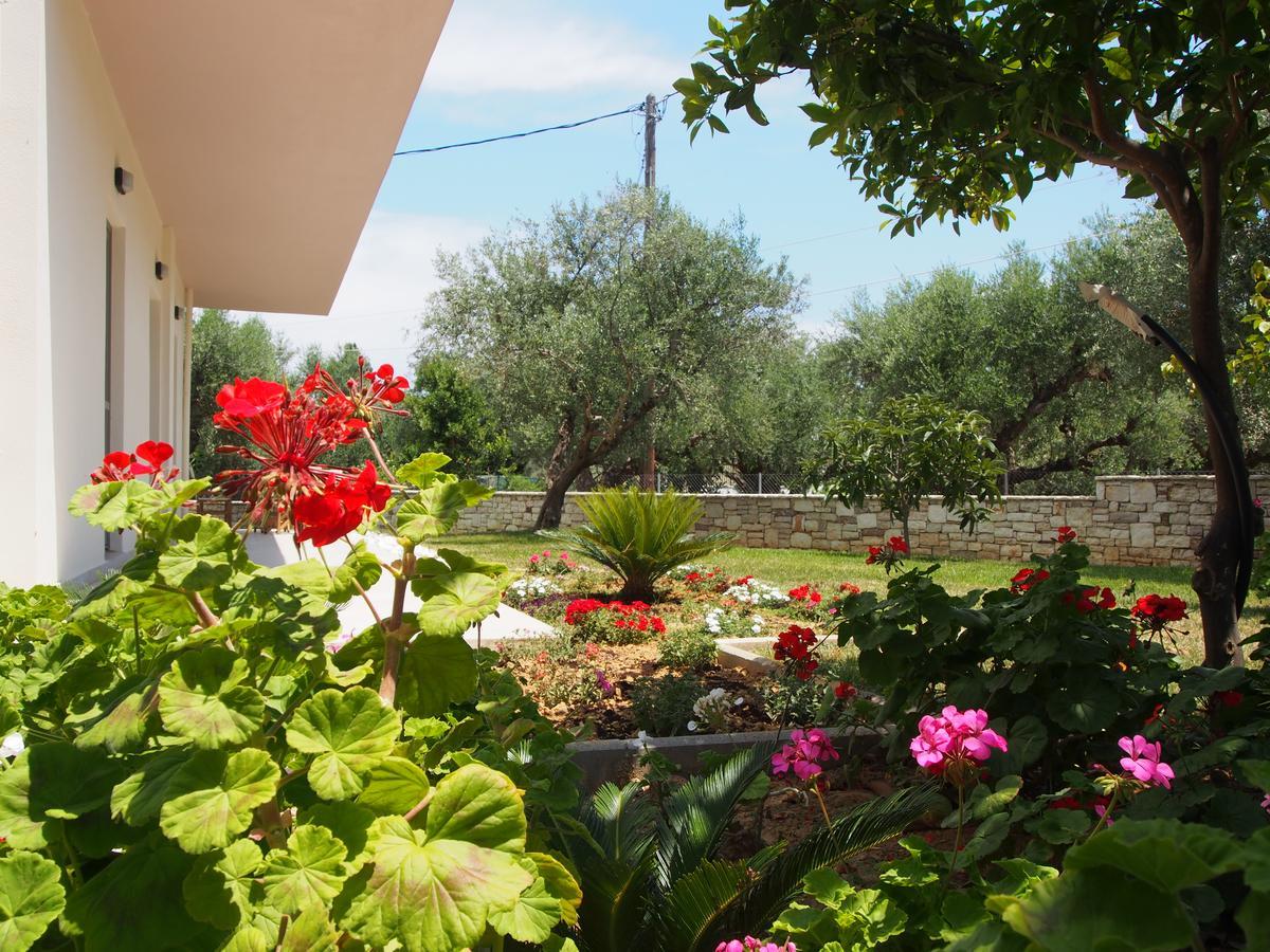 Lena Mare Aparthotel Chrani Bagian luar foto